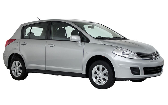 Nissan uruguay tiida #9
