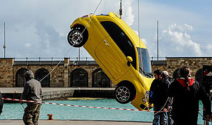 El Fiat 500 se zambulle en spot para Estados Unidos